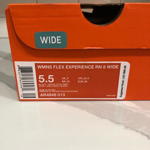 NWT - Nike Women’s Flex Run 8 (Wide) Shoe - Picture 4 of 4